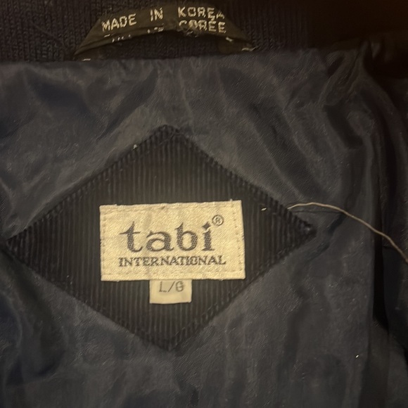 Great condition. Navy corduroy. says L. Fits like a m. - Picture 2 of 2